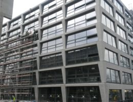 Biurowiec p4 warszawa elewacja betonowa klinika betonu 2 compressed