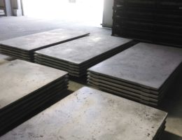 Klinika betonu elewacja betonowa podswietlana instytut audiowizualn 2 compressed