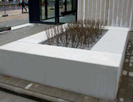 Klinika betonu mala architektura donice i lawki betonowe hala banacha realizacja 5 compressed