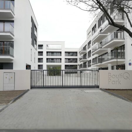 Ogrodzenie boutiq park warszaw realizacja klinika betonu 2 compressed