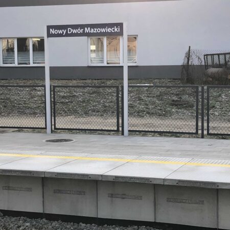 Peron Nowy Dwor Mazowiecki