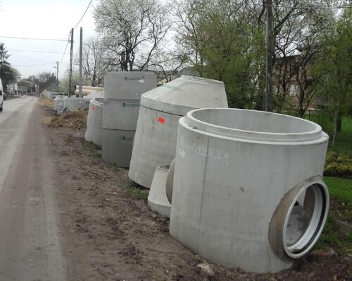 8 1